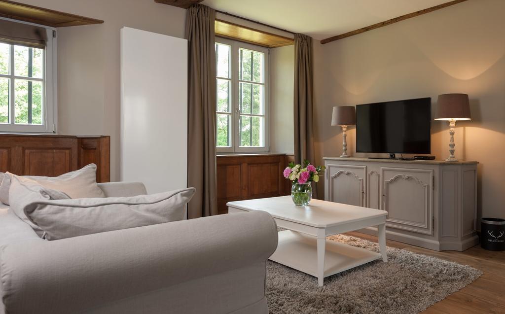 Chateau De Grandvoir Hotel Neufchâteau Buitenkant foto